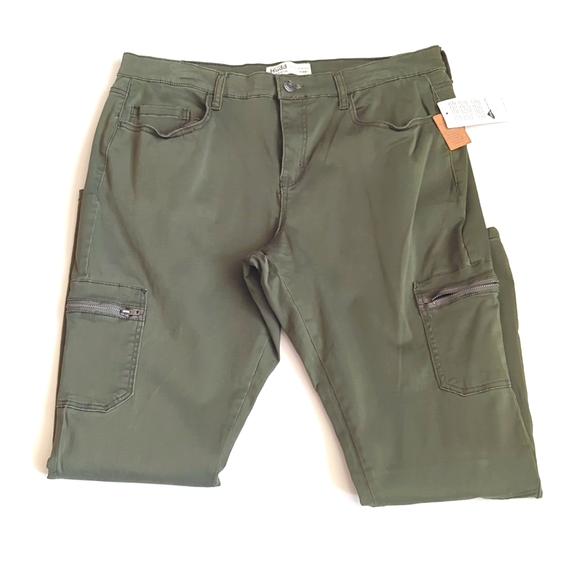 Junior's Mudd Cargo utility Skinny Pants - Picture 3 of 6